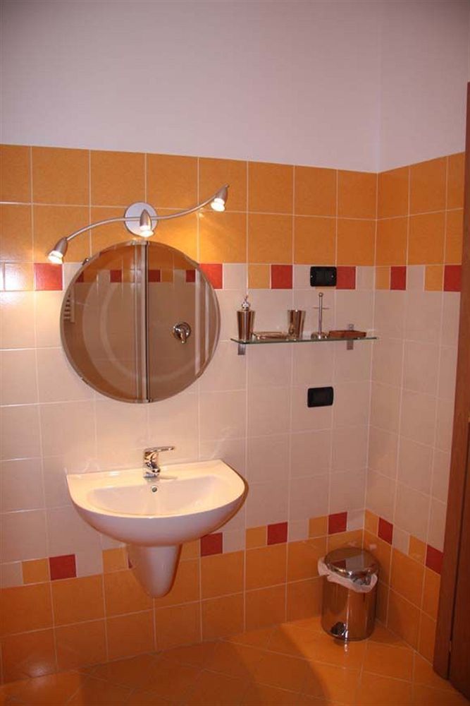 Bed And Breakfast Centrostorico Sarnico Dış mekan fotoğraf